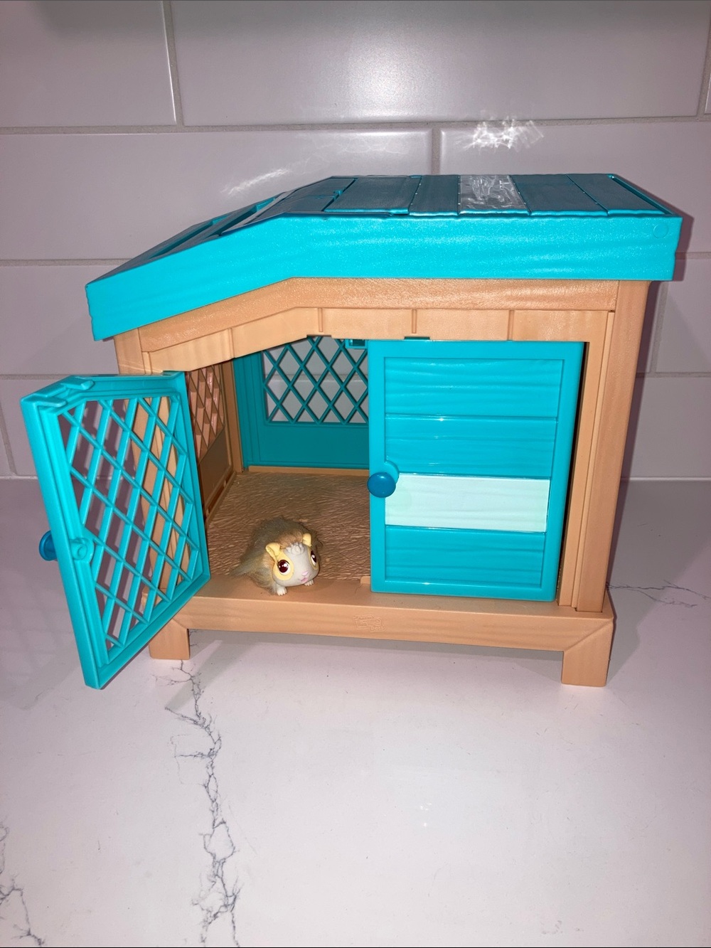 (5/$5) Little Live Pets Toy Pet Cage (+ Mini Hamster/Guinea Pig)